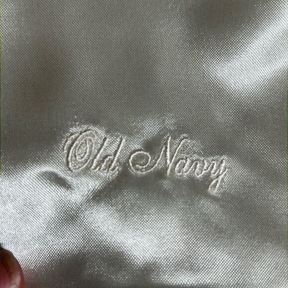 Old Navy  faux fur scarf. - Picture 4 of 4